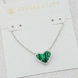 💖Kendra Scott Green Stone Silver Heart Pendant Necklace✨
